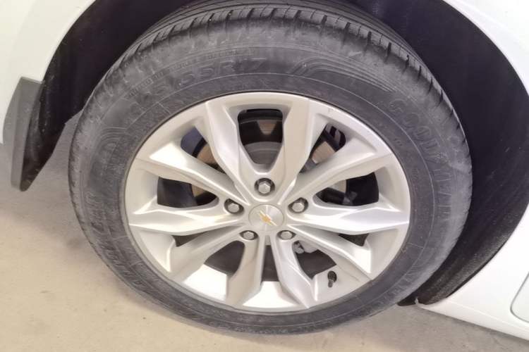 Used Chevrolet Malibu XL 2022 535T Automatic Sport Edition Right Rear Wheel Hub