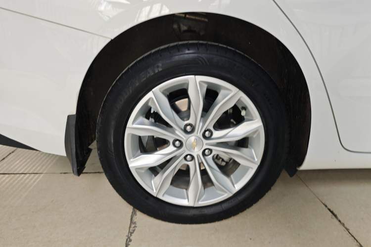 Used Chevrolet Malibu XL 2022 535T Automatic Sport Edition Right Rear Wheel Hub