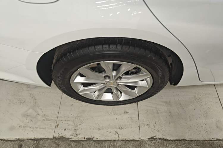 Used Chevrolet Malibu XL 2022 535T Automatic Sport Edition Right Rear Wheel Hub