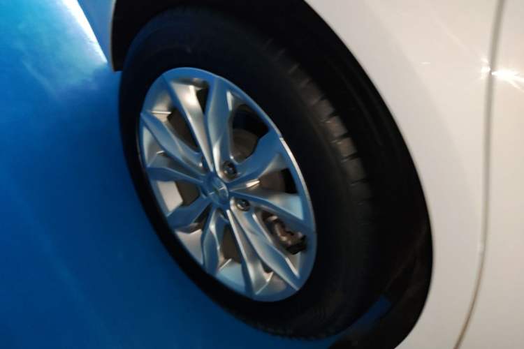 Used Chevrolet Malibu XL 2022 535T Automatic Sport Edition Right Rear Wheel Hub