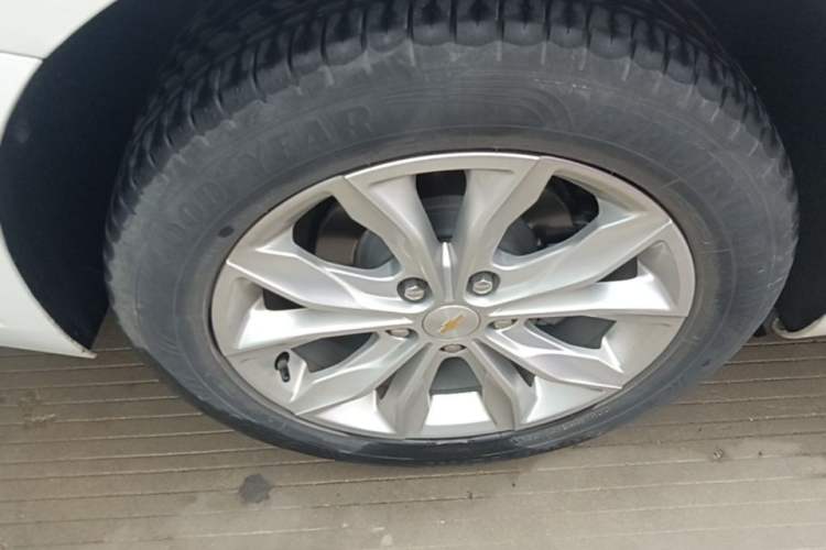 Used Chevrolet Malibu XL 2022 535T Automatic Sport Edition Right Rear Wheel Hub