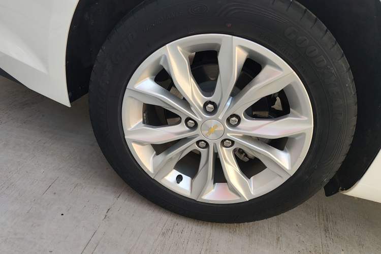 Used Chevrolet Malibu XL 2022 535T Automatic Sport Edition Right Rear Wheel Hub