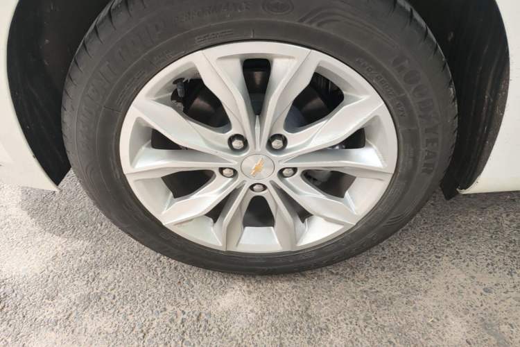 Used Chevrolet Malibu XL 2022 535T Automatic Sport Edition Right Rear Wheel Hub