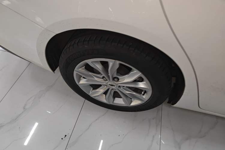 Used Chevrolet Malibu XL 2022 535T Automatic Sport Edition Right Rear Wheel Hub