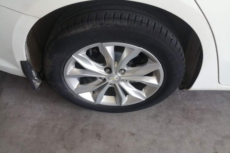 Used Chevrolet Malibu XL 2022 535T Automatic Sport Edition Right Rear Wheel Hub
