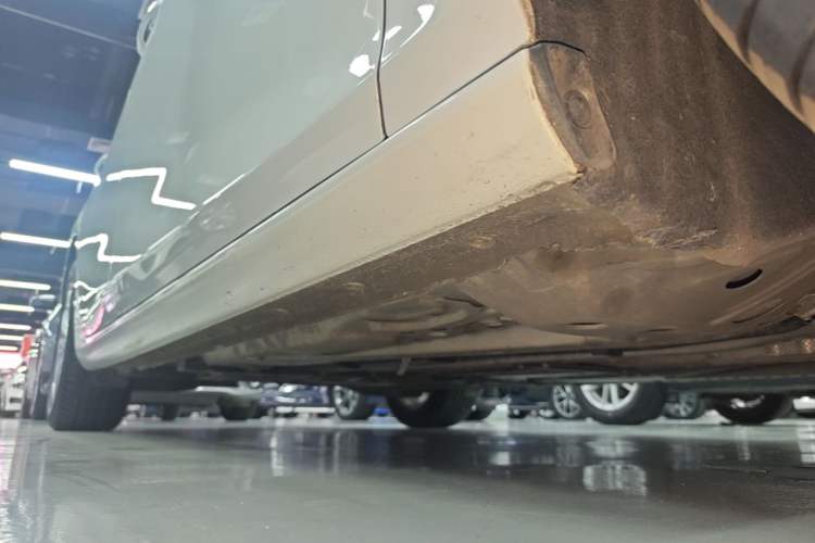 Used Chevrolet Malibu XL 2022 535T Automatic RuiLian Edition Right Side Sill