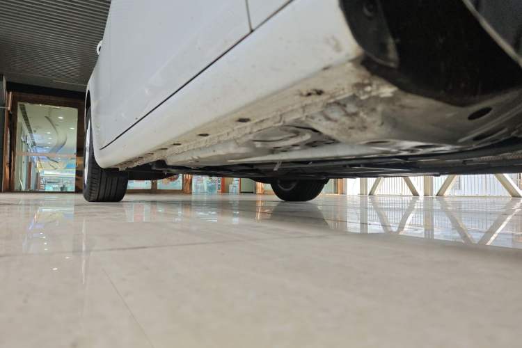 Used Chevrolet Malibu XL 2022 535T Automatic Sport Edition Right Side Sill