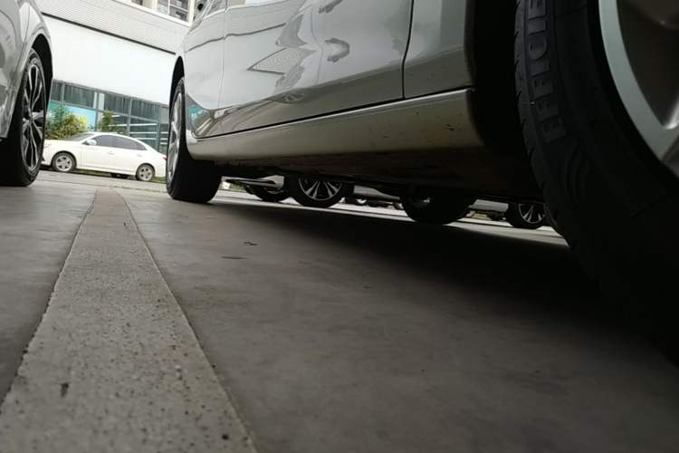 Used Chevrolet Malibu XL 2022 535T Automatic Sport Edition Right Side Sill