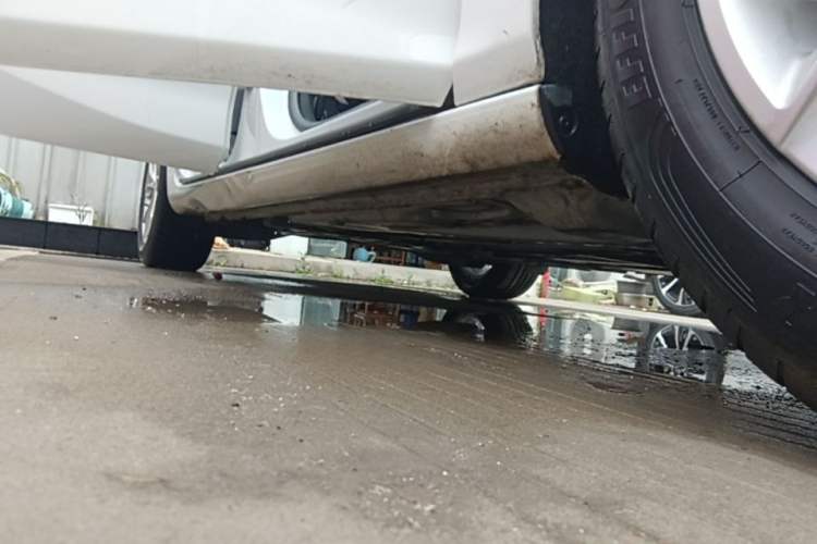 Used Chevrolet Malibu XL 2022 535T Automatic Sport Edition Right Side Sill