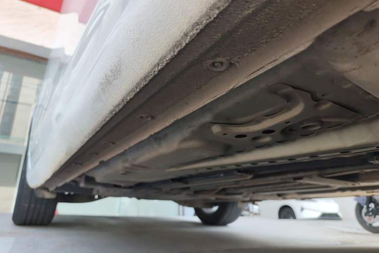 Used Chevrolet Malibu XL 2022 535T Automatic Sport Edition Right Side Sill