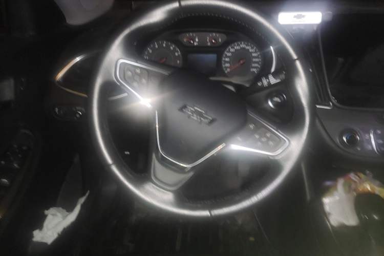 Used Chevrolet Malibu XL 2022 Redline 550T Automatic Sport Edition Steering Wheel
