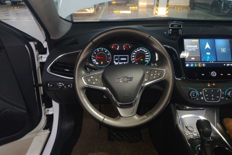 Used Chevrolet Malibu XL 2022 Redline 550T Automatic Sport Edition Steering Wheel
