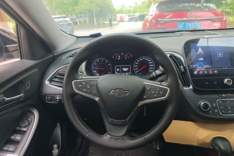 Used Chevrolet Malibu XL 2022 Redline 550T Automatic Sport Edition Steering Wheel