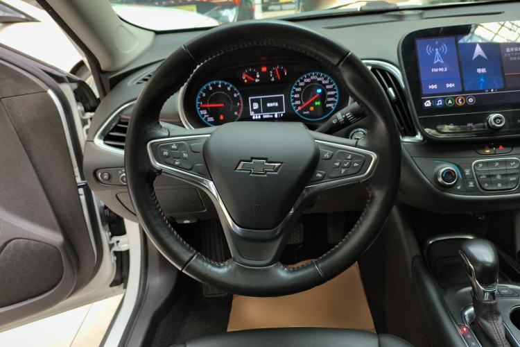 Used Chevrolet Malibu XL 2022 Redline 550T Automatic Sport Edition Steering Wheel