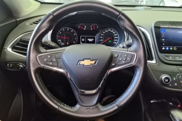 Used Chevrolet Malibu XL 2022 535T Automatic Sport Edition Steering Wheel