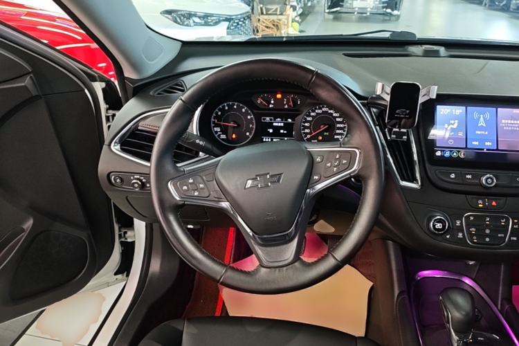 Used Chevrolet Malibu XL 2022 Redline 550T Automatic Sport Edition Steering Wheel