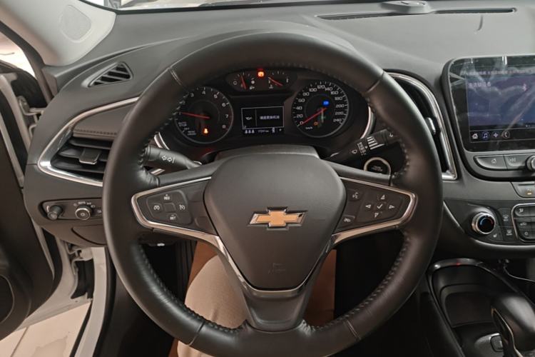 Used Chevrolet Malibu XL 2022 535T Automatic Sport Edition Steering Wheel