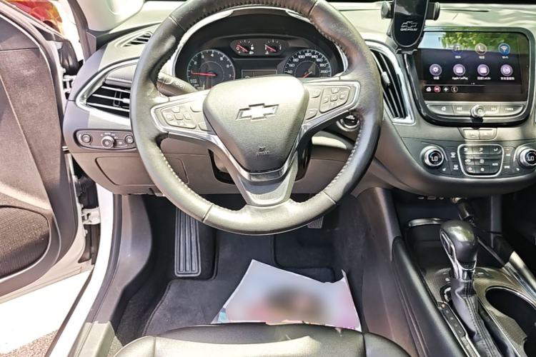Used Chevrolet Malibu XL 2022 535T Automatic Sport Edition Steering Wheel
