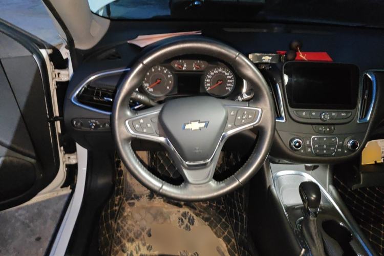 Used Chevrolet Malibu XL 2022 535T Automatic Sport Edition Steering Wheel
