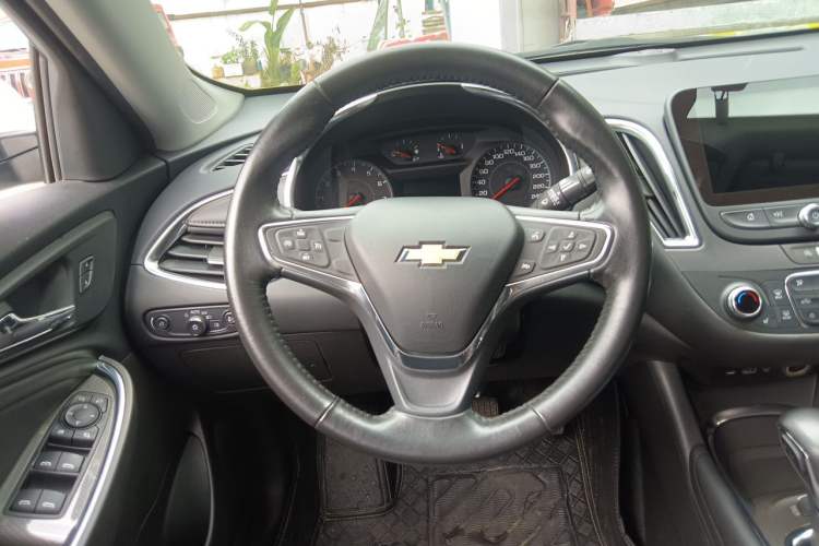 Used Chevrolet Malibu XL 2022 535T Automatic Sport Edition Steering Wheel
