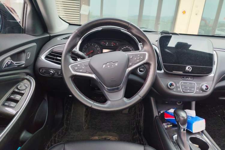 Used Chevrolet Malibu XL 2022 Redline 550T Automatic Sport Edition Steering Wheel