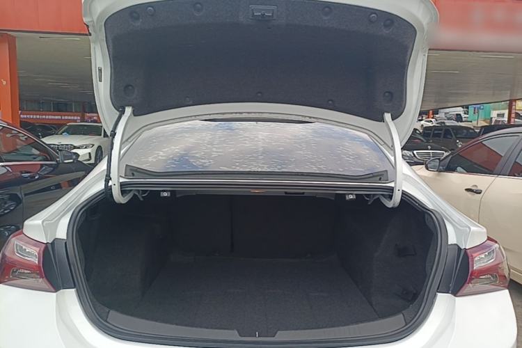Used Chevrolet Malibu XL 2022 535T Automatic Sport Edition Trunk