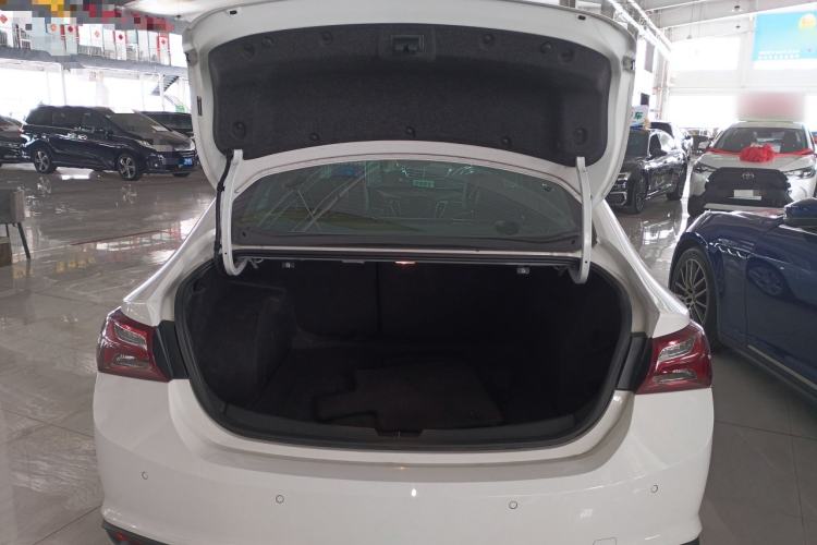 Used Chevrolet Malibu XL 2022 535T Automatic Sport Edition Trunk