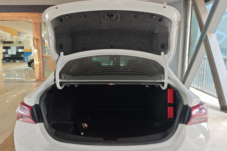 Used Chevrolet Malibu XL 2022 535T Automatic Sport Edition Trunk