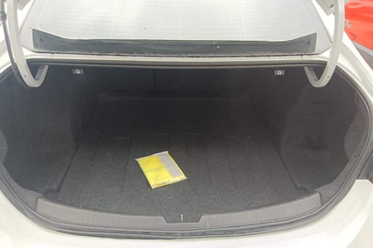 Used Chevrolet Malibu XL 2022 535T Automatic Sport Edition Trunk