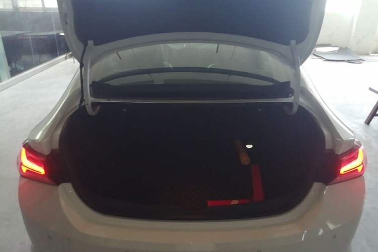 Used Chevrolet Malibu XL 2022 535T Automatic Sport Edition Trunk