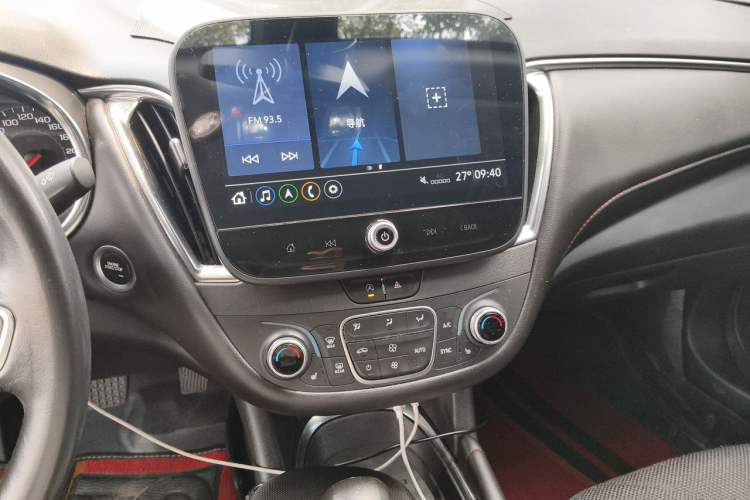 Used Chevrolet Malibu XL 2023 Redline 2.0T Sporty Edition Audio And AC Panel
