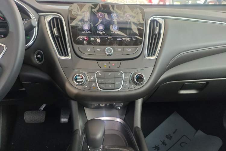 Used Chevrolet Malibu XL 2023 1.5T Sharp Edition Audio And AC Panel