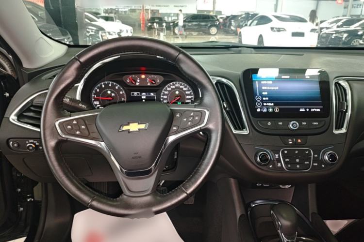 Used Chevrolet Malibu XL 2023 1.5T Sharp Edition Center Console