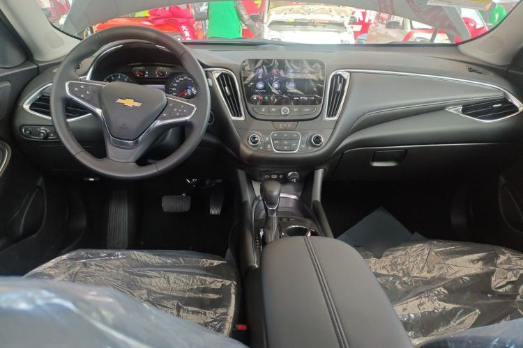 Used Chevrolet Malibu XL 2023 1.5T Sharp Edition Center Console