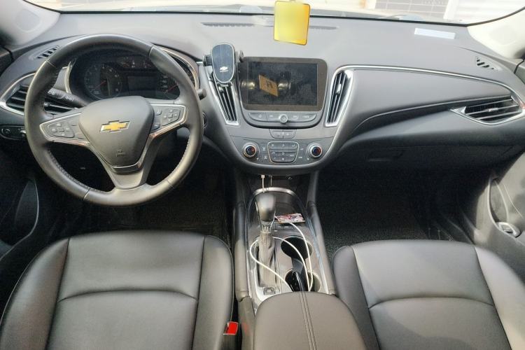 Used Chevrolet Malibu XL 2023 1.5T Sharp Edition Center Console