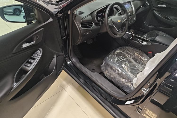 Used Chevrolet Malibu XL 2023 1.5T Sharp Edition Driver Seat