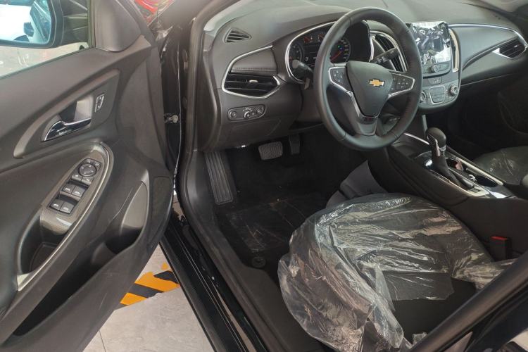 Used Chevrolet Malibu XL 2023 1.5T Sharp Edition Driver Seat
