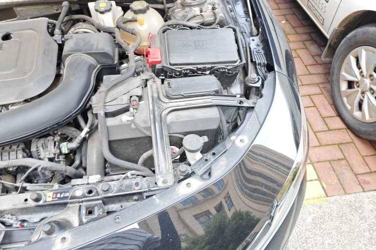 Used Chevrolet Malibu XL 2023 Redline 2.0T Sporty Edition Engine Bay Left