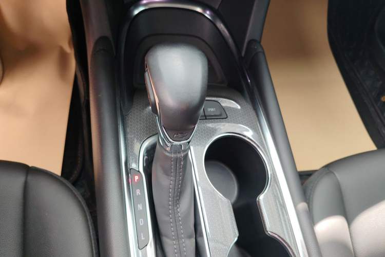 Used Chevrolet Malibu XL 2023 1.5T Sharp Edition Gear Lever