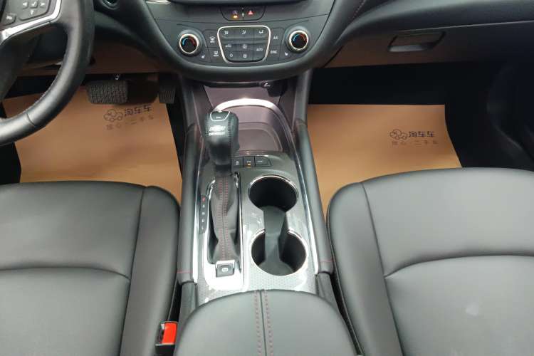 Used Chevrolet Malibu XL 2023 Redline 2.0T Sporty Edition Gear Lever