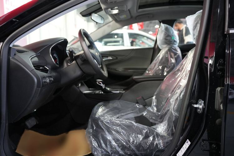 Used Chevrolet Malibu XL 2023 1.5T Sharp Edition Interior 3