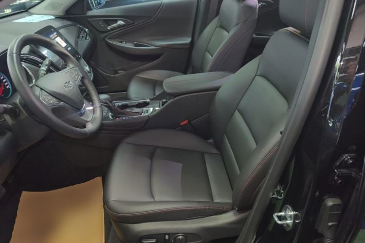 Used Chevrolet Malibu XL 2023 Redline 2.0T Sporty Edition Left Front Seat