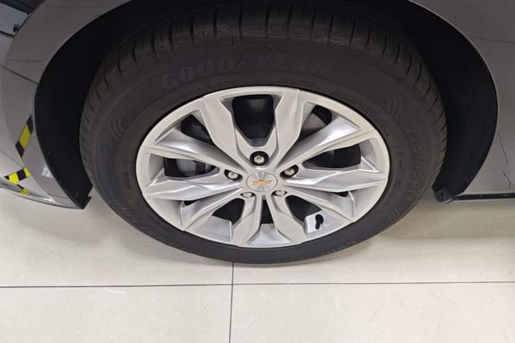 Used Chevrolet Malibu XL 2023 1.5T Sharp Edition Left Front Wheel Hub