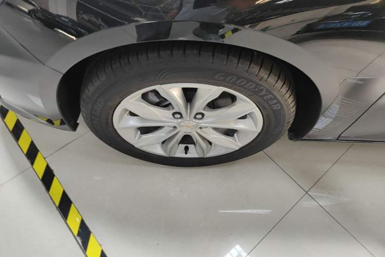 Used Chevrolet Malibu XL 2023 1.5T Sharp Edition Left Front Wheel Hub