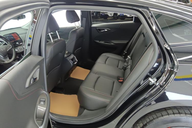 Used Chevrolet Malibu XL 2023 Redline 2.0T Sporty Edition Left Rear Seat
