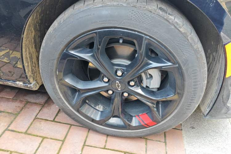 Used Chevrolet Malibu XL 2023 Redline 2.0T Sporty Edition Right Front Wheel Hub