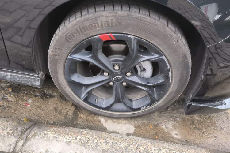 Used Chevrolet Malibu XL 2023 Redline 2.0T Sporty Edition Right Front Wheel Hub