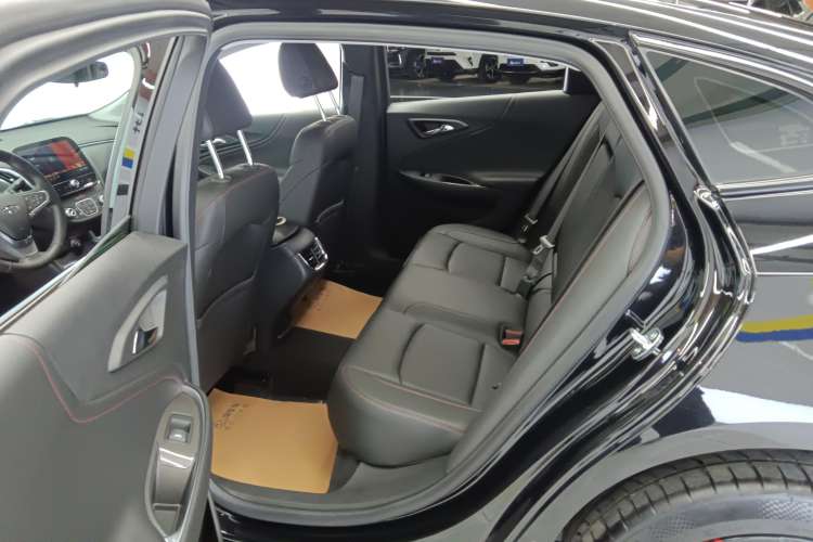 Used Chevrolet Malibu XL 2023 Redline 2.0T Sporty Edition Right Rear Seat