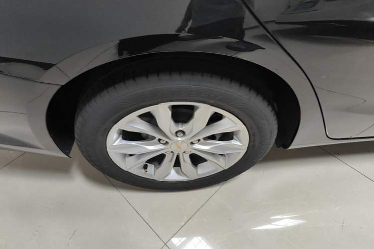 Used Chevrolet Malibu XL 2023 1.5T Sharp Edition Right Rear Wheel Hub