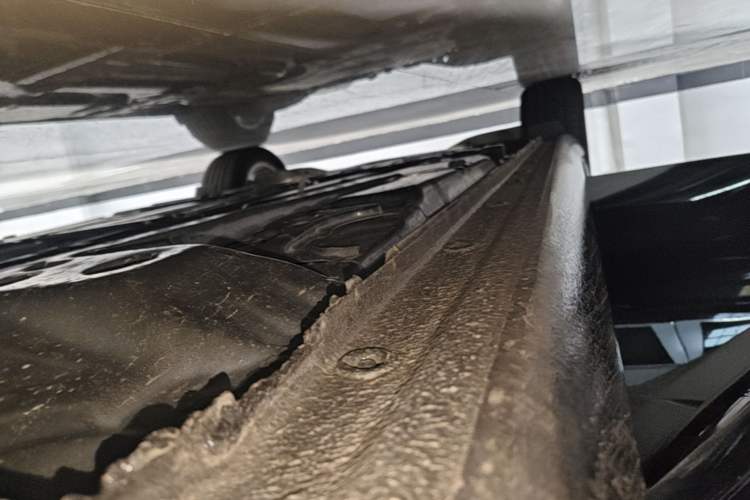 Used Chevrolet Malibu XL 2023 1.5T Sharp Edition Right Side Sill